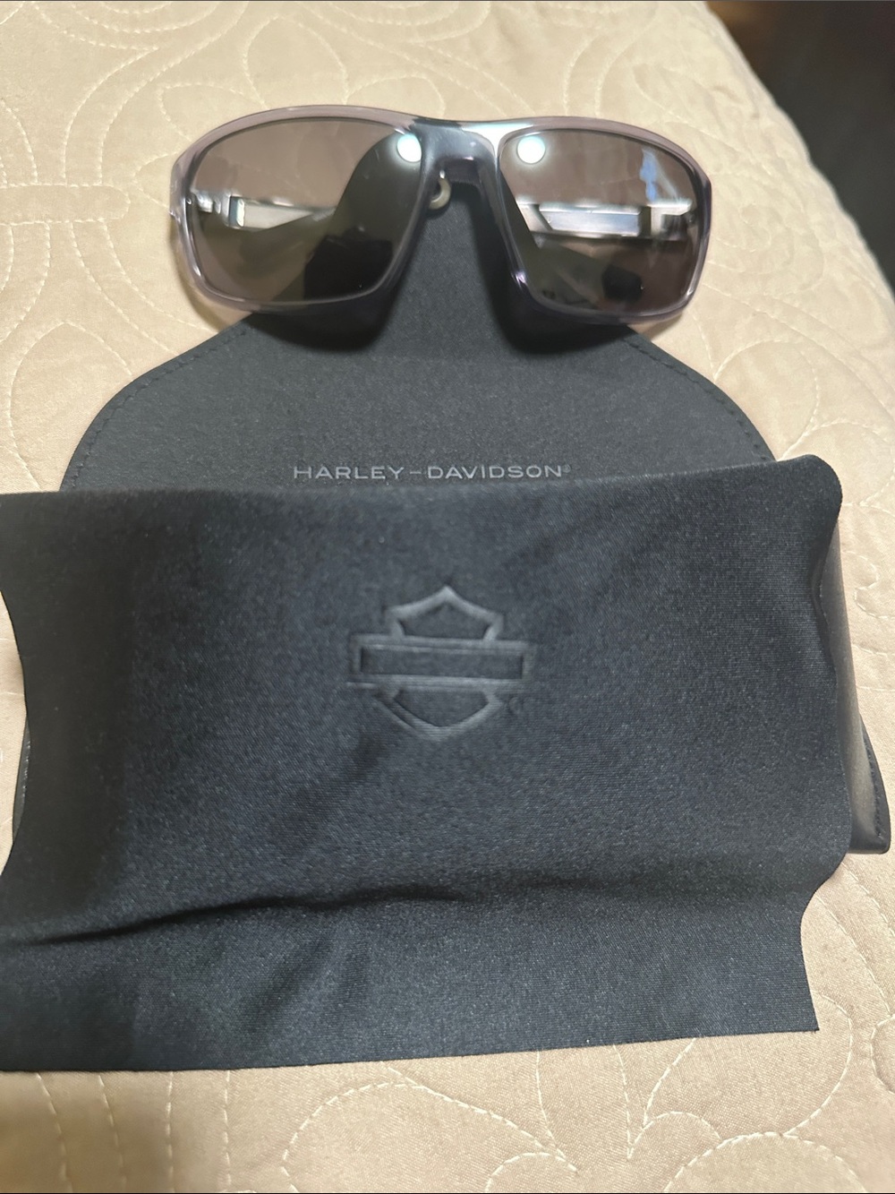 Harley-Davidson Men's Silver Frame Sunglasses with Grey Gradient Lenses